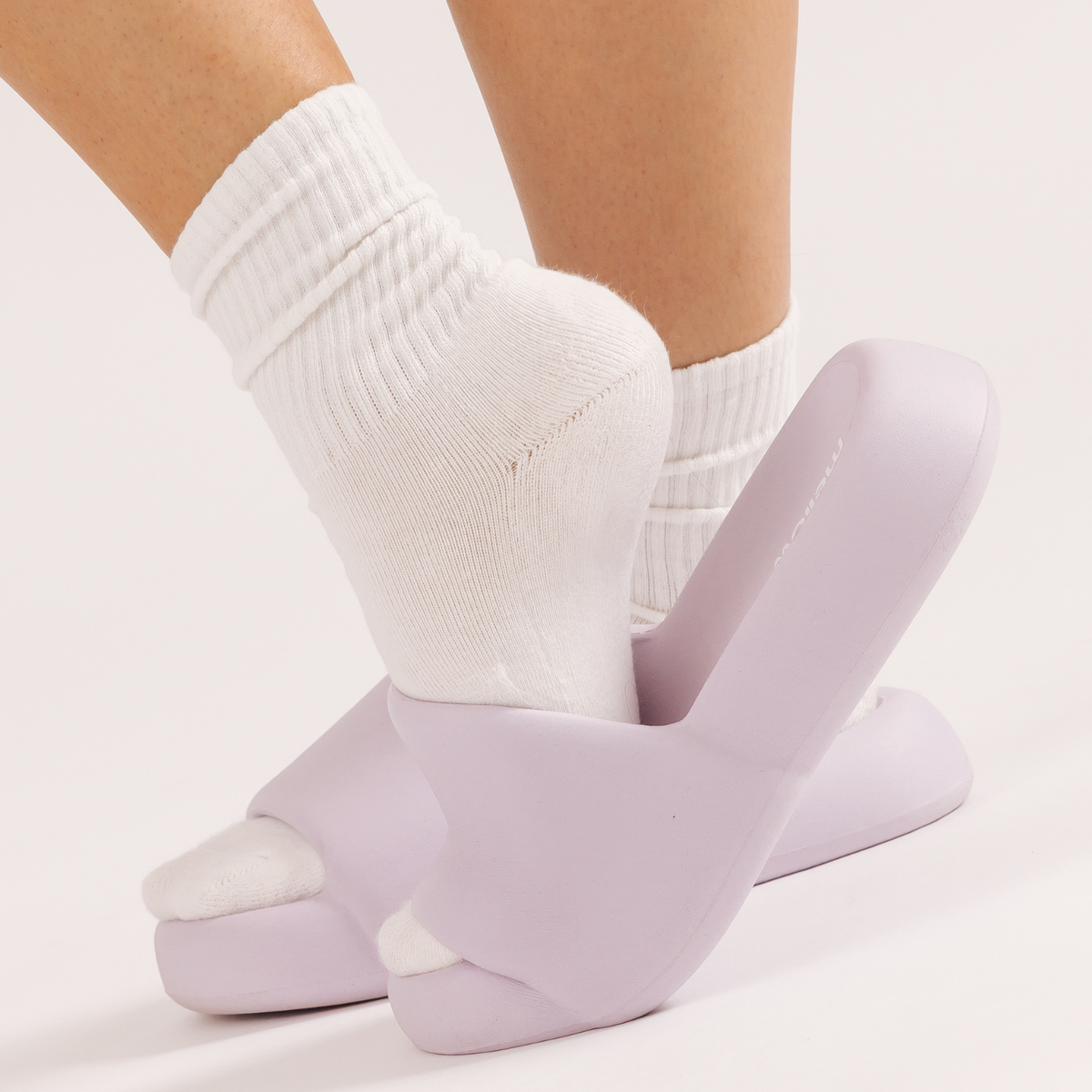 Hercules Cloud Slippers
